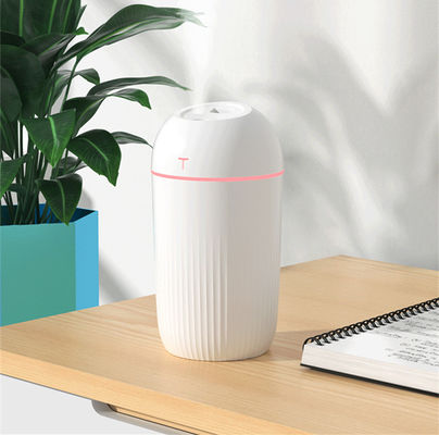 Manuelle Luftfeuchtigkeitskontrolle Ultraschallfahrzeugluftdiffuser mit 420 ml Kapazität und USB-Leistung