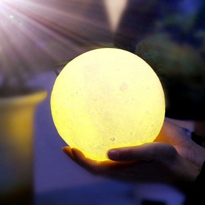 Dimmbare Berührungssteuerung PLA 3D-Druck Mondlampe mit 10000 Stunden Lebensdauer