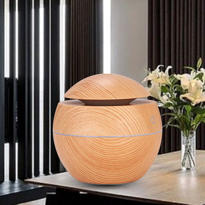Andere Funktionen Portable Mini Ultraschall USB 130ML Holzkornbefeuchter mit LED-Licht